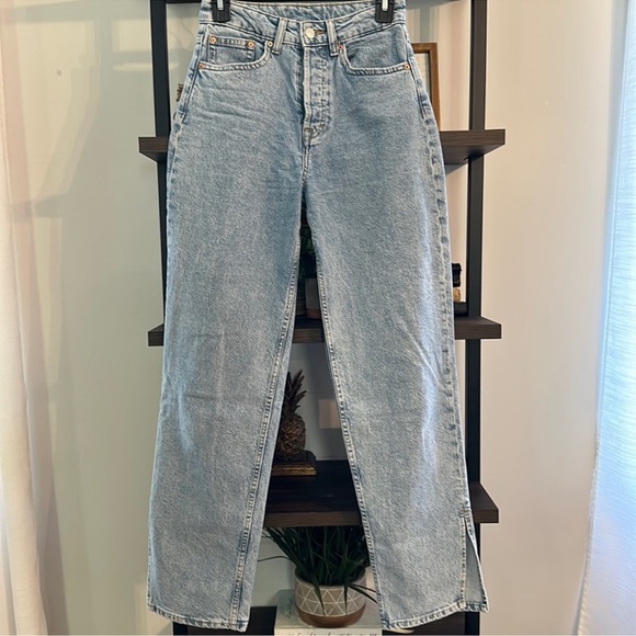 H&M High Rise 90s Straight Jean - Picture 1 of 5